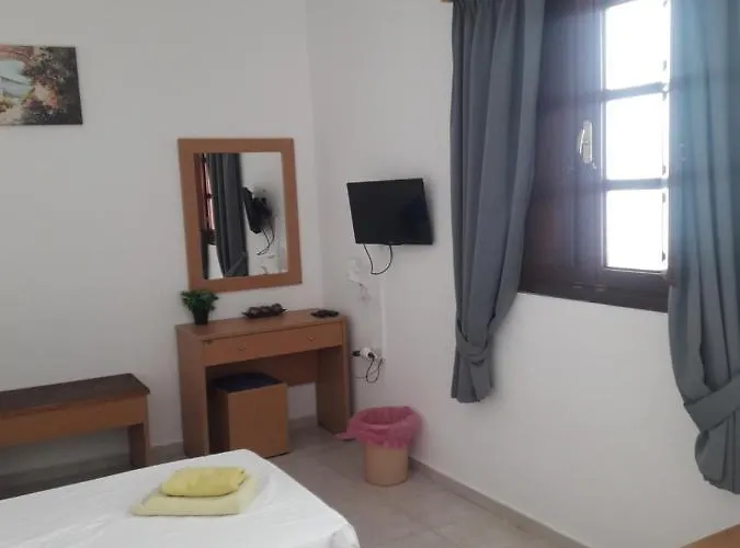 Philippos & Apartment Lindos (Rhodes)